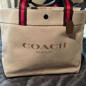 🍁Coach Canvas travel bag🍁